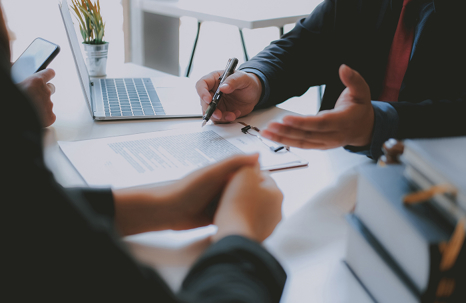 Lawyer meeting with client